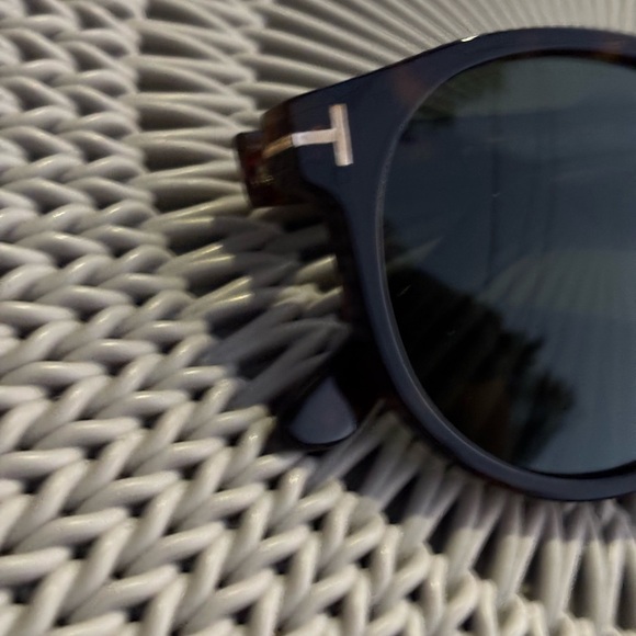 Tom Ford Eyewear Ian Round Frame Sunglasses 🕶 TF0591 Havana includes case - Picture 11 of 15